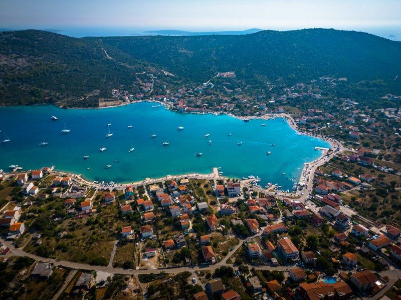 De baai van Vinisçe in Kroatië.